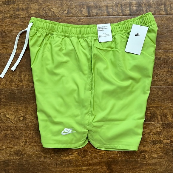 sptcas nike shorts